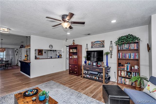 715 NE 12th Terrace, Crystal River, FL 34428