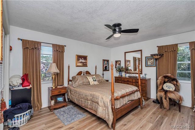 715 NE 12th Terrace, Crystal River, FL 34428