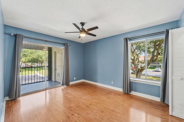 6314 Chasewood Drive E, Jupiter, FL 33458