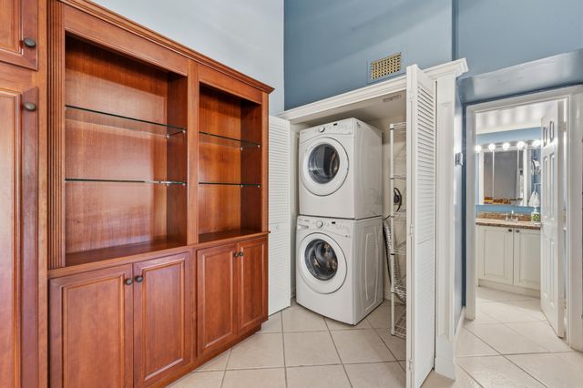 6314 Chasewood Drive E, Jupiter, FL 33458