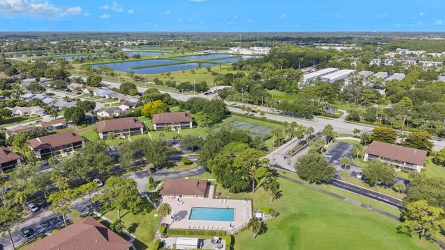 6314 Chasewood Drive E, Jupiter, FL 33458
