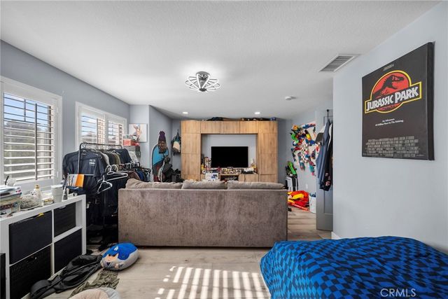 26508 Isabella, Canyon Country, CA 91351