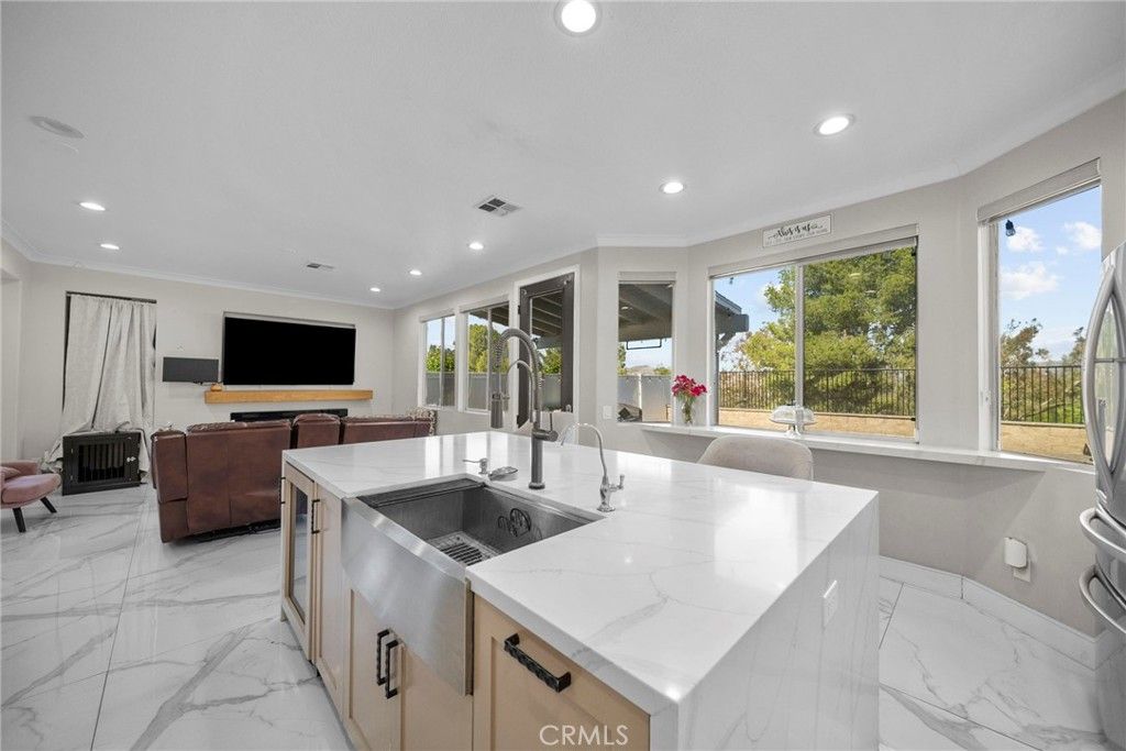 Image 12 of property listing at 26508 Isabella, Canyon Country, CA 91351