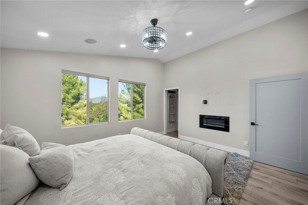 Image 24 of property listing at 26508 Isabella, Canyon Country, CA 91351