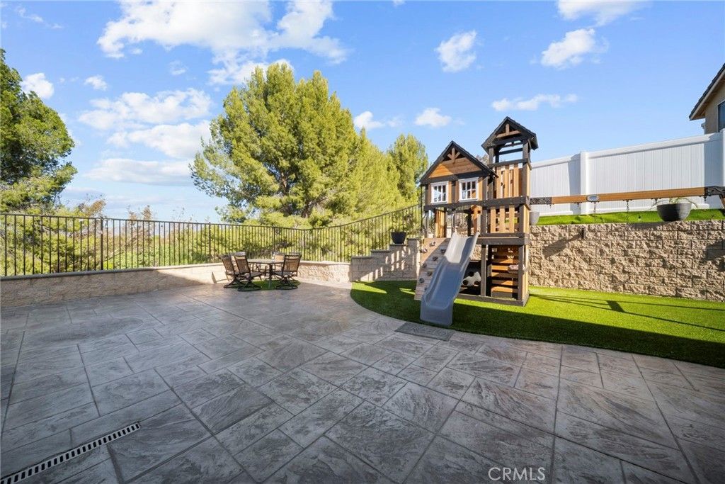 Image 29 of property listing at 26508 Isabella, Canyon Country, CA 91351