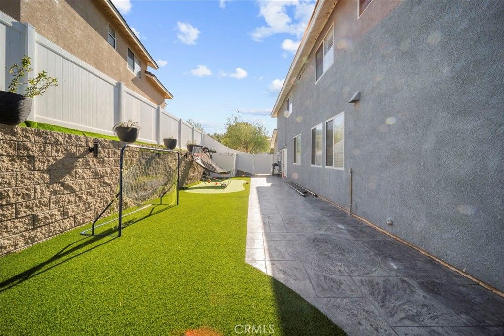 Image 31 of property listing at 26508 Isabella, Canyon Country, CA 91351