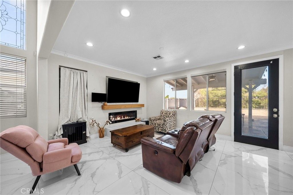 Image 6 of property listing at 26508 Isabella, Canyon Country, CA 91351