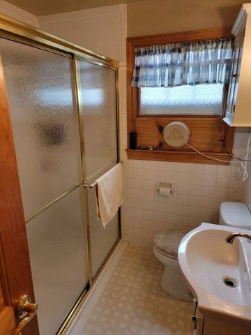 2 Oakdale Avenue, Nashua, NH 03062