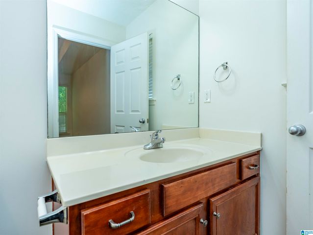 2119 WILLOW GLENN DRIVE, Birmingham, AL 35215