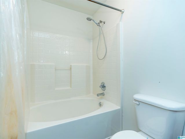 2119 WILLOW GLENN DRIVE, Birmingham, AL 35215