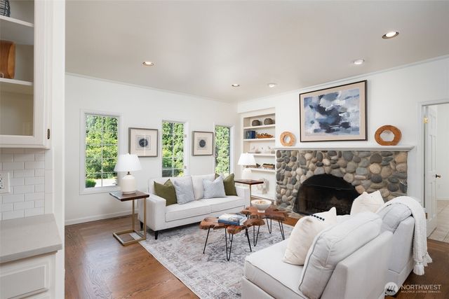 23837 SE 45th Street, Sammamish, WA 98029