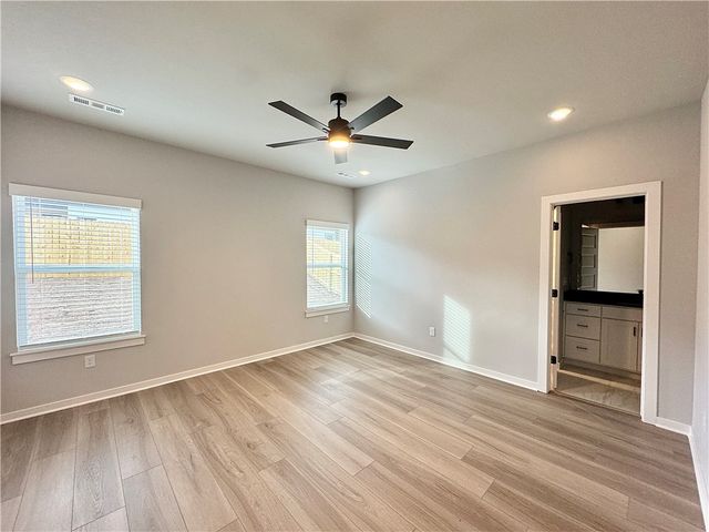 5909 SW Bear Creek Avenue, Bentonville, AR 72713