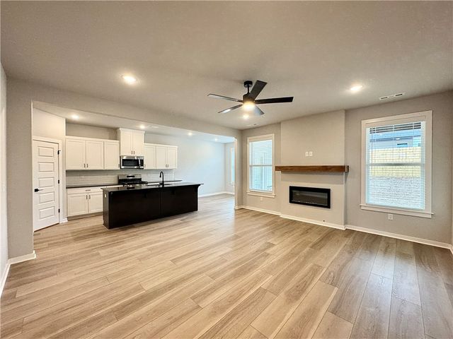 5909 SW Bear Creek Avenue, Bentonville, AR 72713