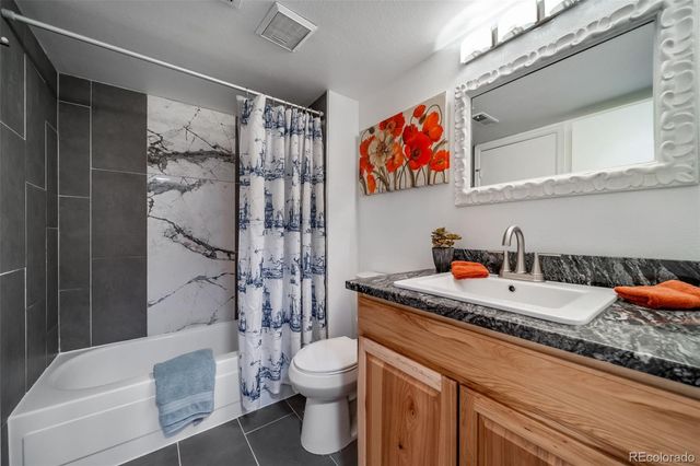 8853 Colorado Boulevard 306, Thornton, CO 80229