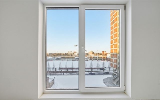 1035 Commonwealth Ave 311, Boston, MA 02215