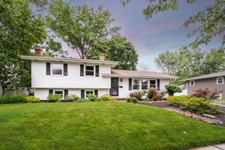329 TUPELO Avenue, Naperville, IL 60540