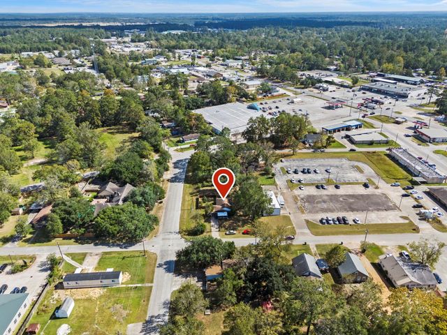 220 N William Barnett Avenue, Cleveland, TX 77327