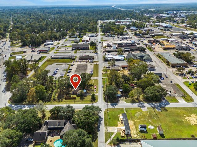 220 N William Barnett Avenue, Cleveland, TX 77327