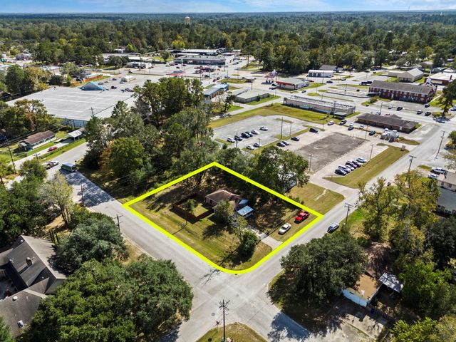 220 N William Barnett Avenue, Cleveland, TX 77327