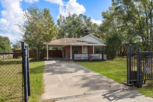 220 N William Barnett Avenue, Cleveland, TX 77327