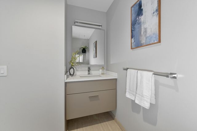 40 Traveler St 710, Boston, MA 02118