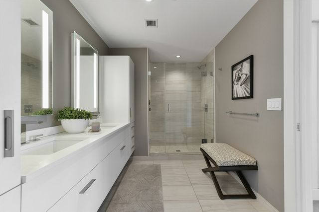 40 Traveler St 710, Boston, MA 02118