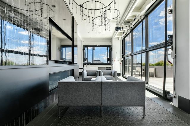 40 Traveler St 710, Boston, MA 02118