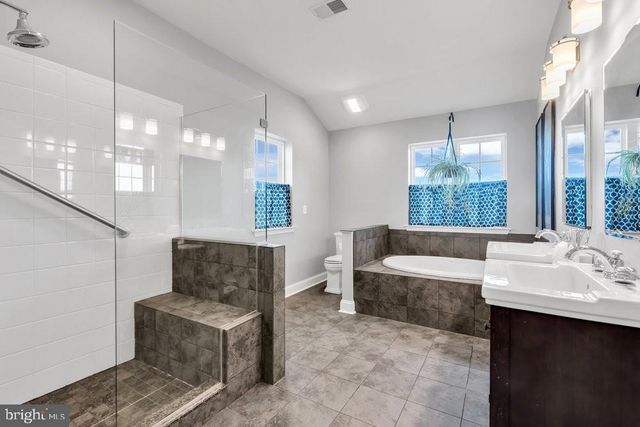 2707 SHEFFIELD DR, Easton, PA 18040