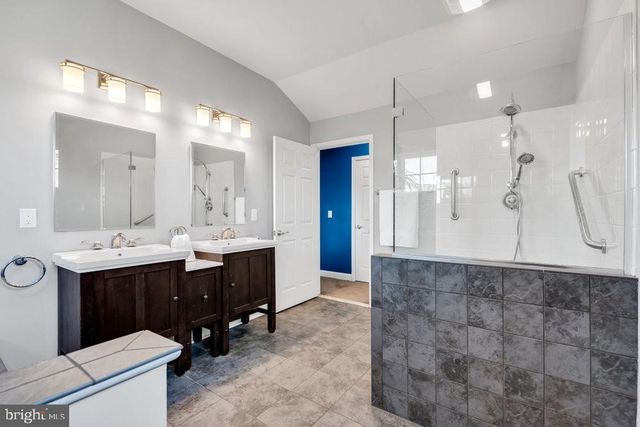 2707 SHEFFIELD DR, Easton, PA 18040