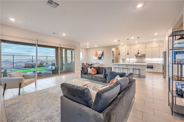 210 Medianoche Street, Las Vegas, NV 89138