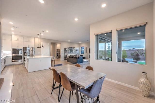 210 Medianoche Street, Las Vegas, NV 89138