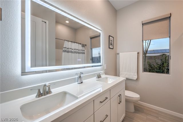 210 Medianoche Street, Las Vegas, NV 89138