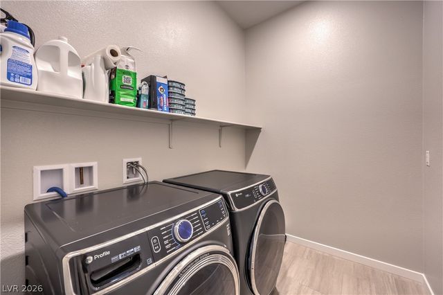 210 Medianoche Street, Las Vegas, NV 89138