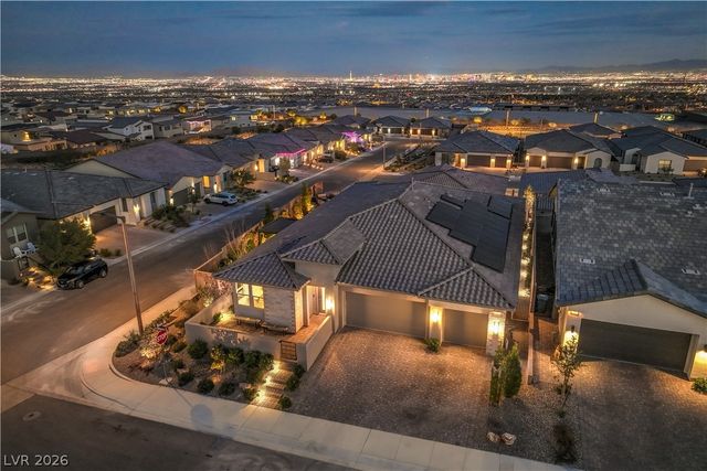 210 Medianoche Street, Las Vegas, NV 89138