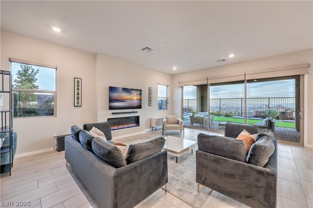 210 Medianoche Street, Las Vegas, NV 89138