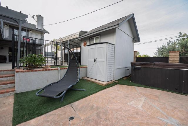 444 Avalon Dr., Vista, CA 92084