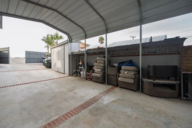 444 Avalon Dr., Vista, CA 92084