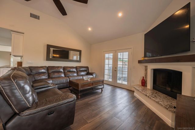 444 Avalon Dr., Vista, CA 92084
