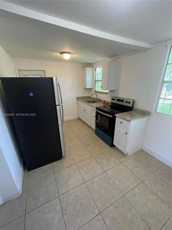 453 SW 19th Rd Rear, Miami, FL 33129