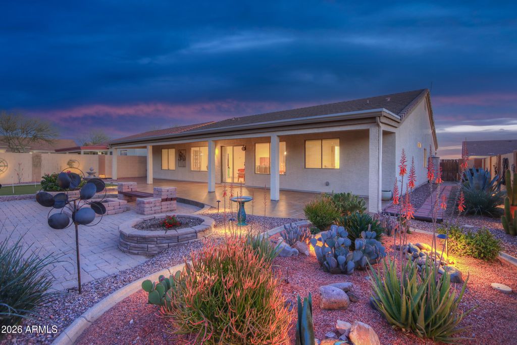 504 E BLACK DIAMOND Drive, Casa Grande, AZ 85122 — photo 2
