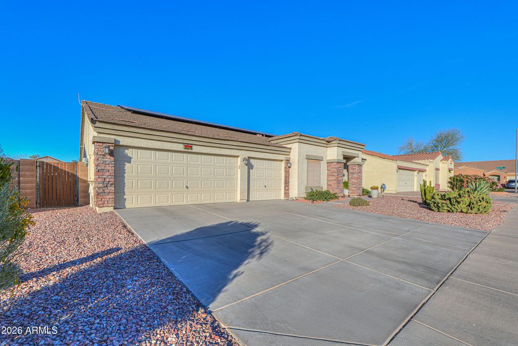 504 E BLACK DIAMOND Drive, Casa Grande, AZ 85122 — photo 5