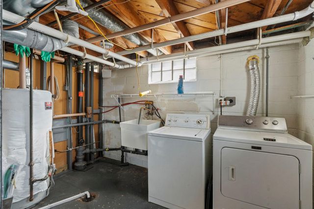 1186 Hewitt Avenue, Saint Paul, MN 55104