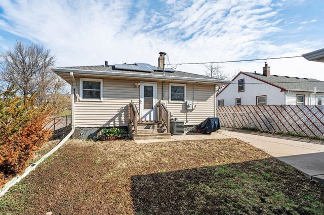 1186 Hewitt Avenue, Saint Paul, MN 55104