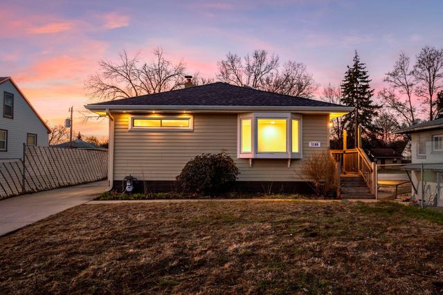 1186 Hewitt Avenue, Saint Paul, MN 55104