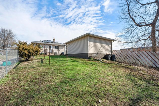 1186 Hewitt Avenue, Saint Paul, MN 55104