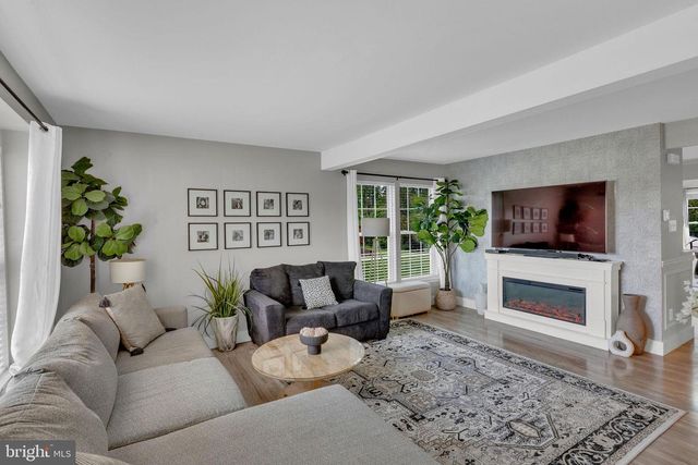 1262 HUNTER LN, Perkiomenville, PA 18074