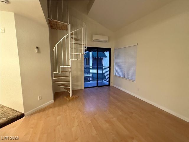 460 Elm Drive 204, Las Vegas, NV 89169