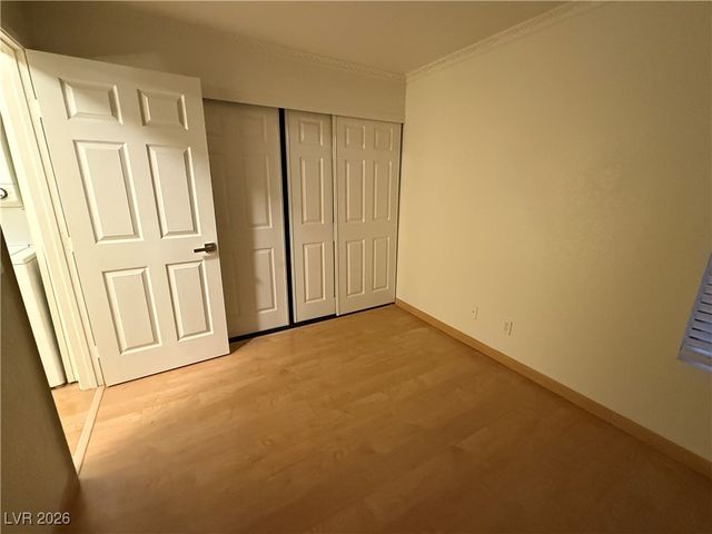 460 Elm Drive 204, Las Vegas, NV 89169