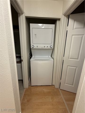 460 Elm Drive 204, Las Vegas, NV 89169