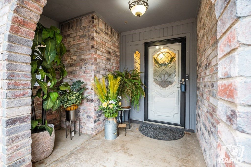 Image 4 of property listing at 3201 Oak Mountain Trail, San Angelo, TX 76904